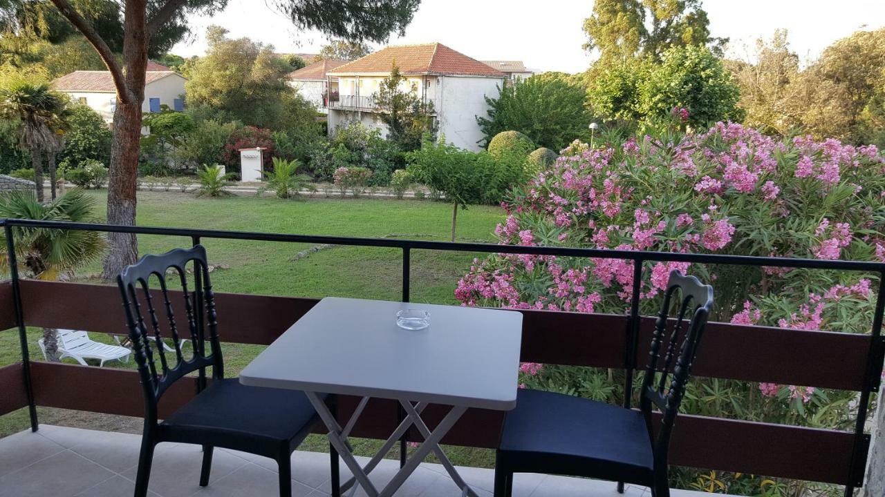 קאלבי Residence Di A Serra מראה חיצוני תמונה